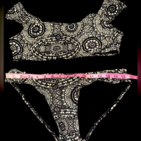 Coral black/ cream lace pattern crop top swim bikini bathing suit M/L - Picture 3 of 9